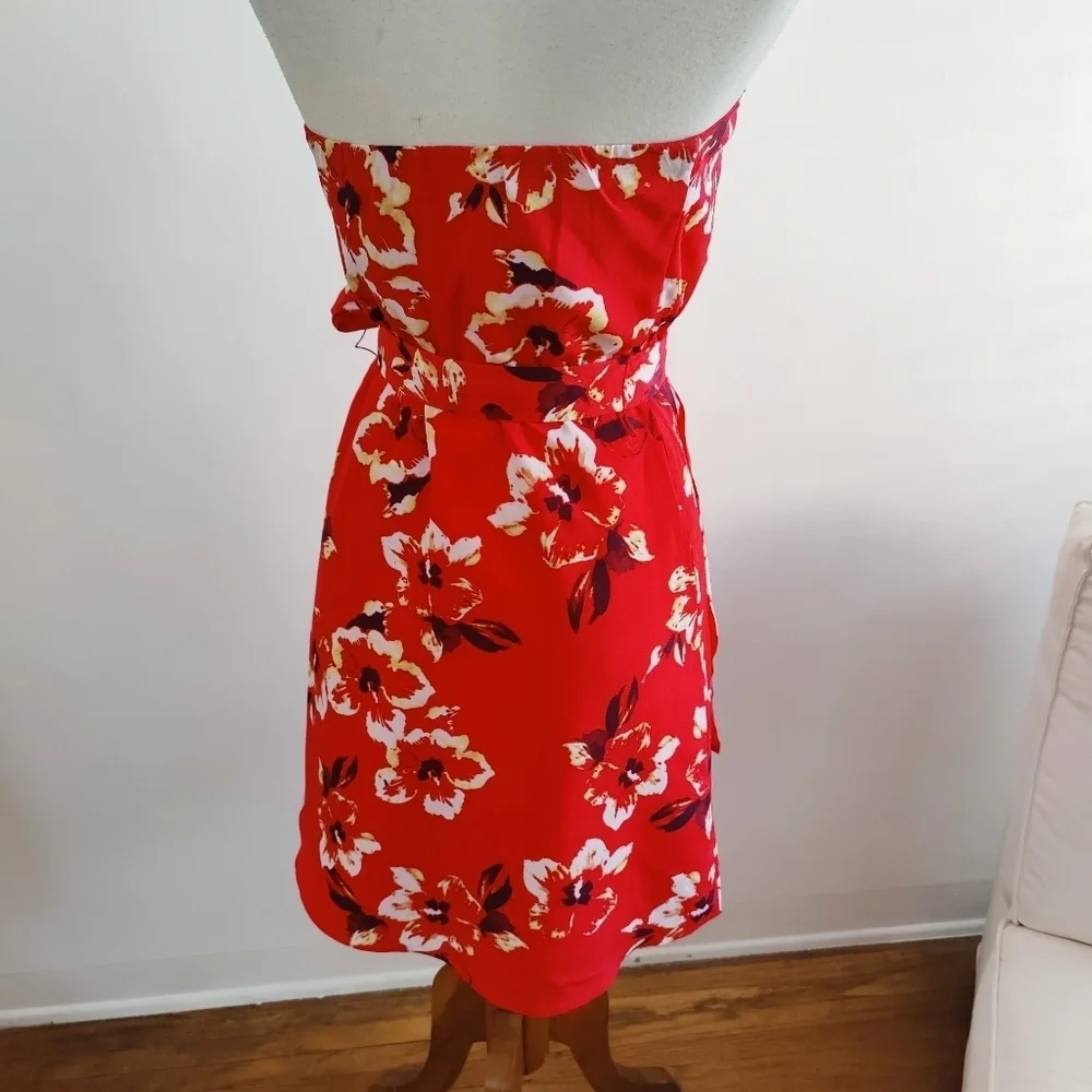 Red Floral Strapless Dress by Express / Size 6 - Picture 5 of 9
